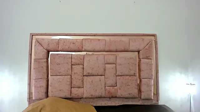 zoee lovv online show from 8, 1, 2025