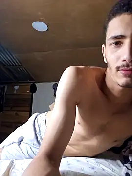 Snapshot of jose5320_20 chatting on 10, 10, 2025 jose5320 20 online show from 10, 10, 2025