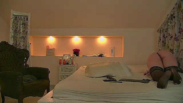 KeiraDark online show from 7, 11, 2025