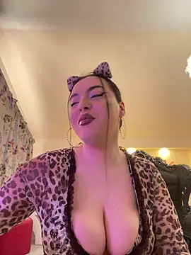 Snapshot of KeiraDark chatting on 1, 5, 2026 KeiraDark online show from 1, 5, 2026