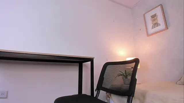 Caroline dh online show from 24, 4, 2026