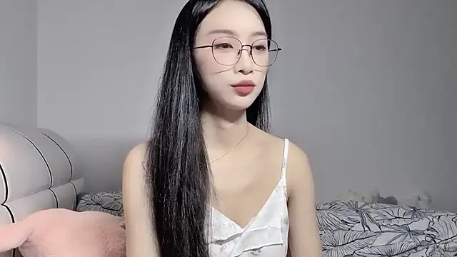 Snapshot of Lili-2 chatting on 6, 6, 2026 Lili-2 online show from 6, 6, 2026