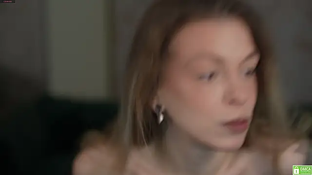 Julia  Star  online show from 18, 2, 2025