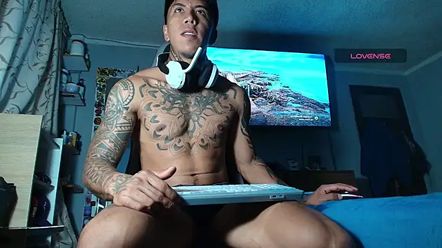 Nickhot0609 online show from 28, 2, 2026