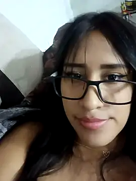 AleFantasy0001 online show from 1, 3, 2025