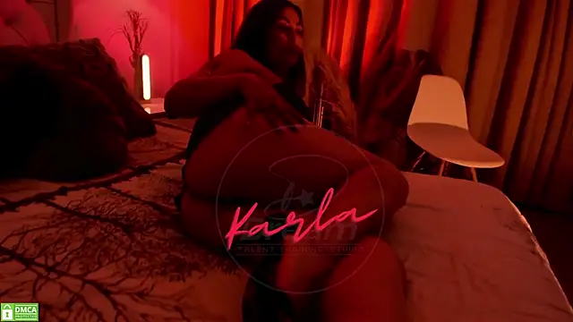 karla paradise  online show from 16, 12, 2024