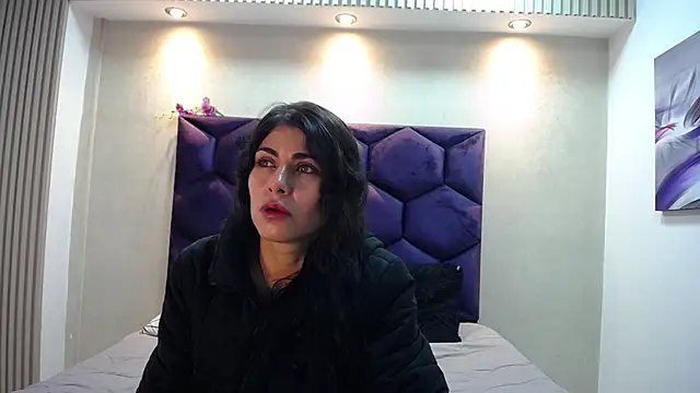 Melodi Roux online show from 20, 4, 2026