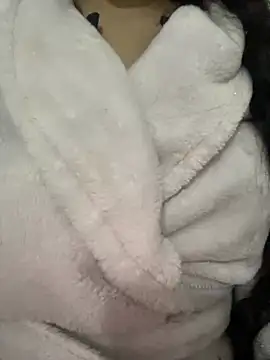 Lina-lolo online show from 23, 12, 2024