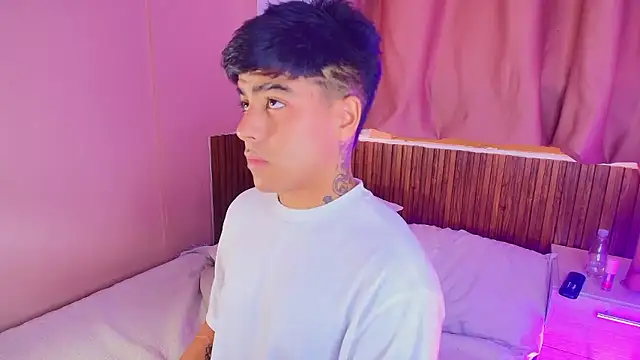 Snapshot of kiing_azahell chatting on 9, 1, 2026 kiing azahell online show from 9, 1, 2026