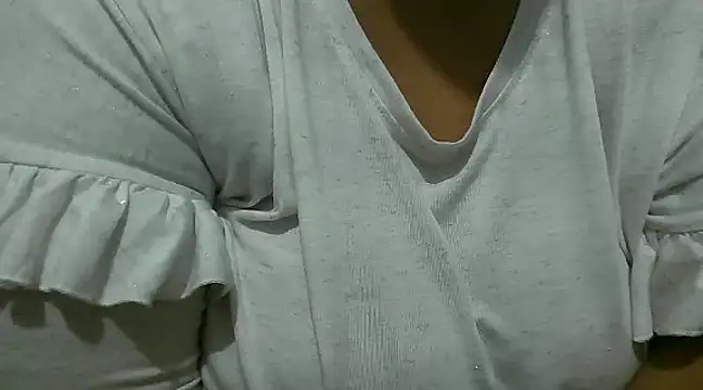 Snapshot of Queen_of_boobs01 chatting on 31, 1, 2025 Queen of boobs01 online show from 31, 1, 2025