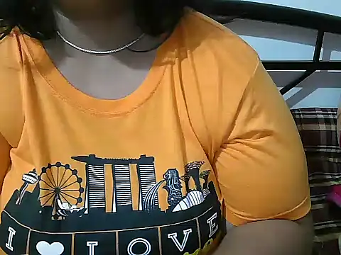 Snapshot of Queen_of_boobs01 chatting on 16, 9, 2025 Queen of boobs01 online show from 16, 9, 2025