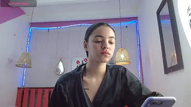 Mia-kalinfa online show from 28, 12, 2024