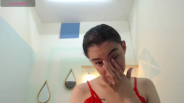 Mia-kalinfa online show from 13, 2, 2025