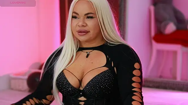 MissLilaa online show from 2, 3, 2025