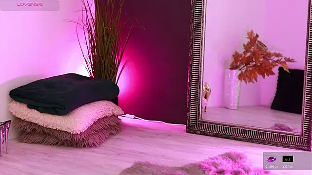 MissLilaa online show from 25, 10, 2025