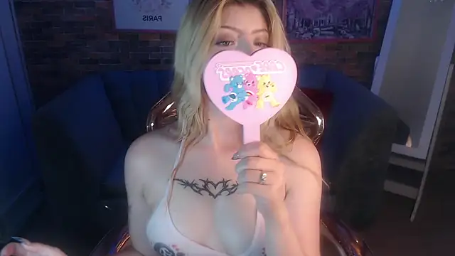 Snapshot of Kitty_fox_b chatting on 24, 1, 2025 Kitty fox b online show from 24, 1, 2025