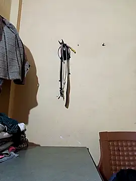 Hoty girl 143 online show from 9, 3, 2025