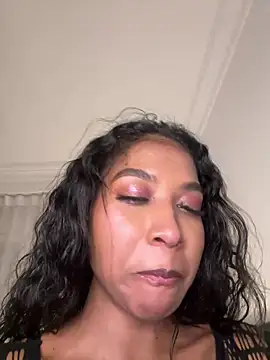 IamCrystal2 online show from 26, 4, 2026