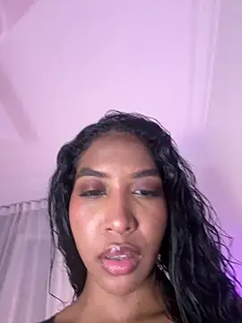 IamCrystal2 online show from 25, 5, 2026