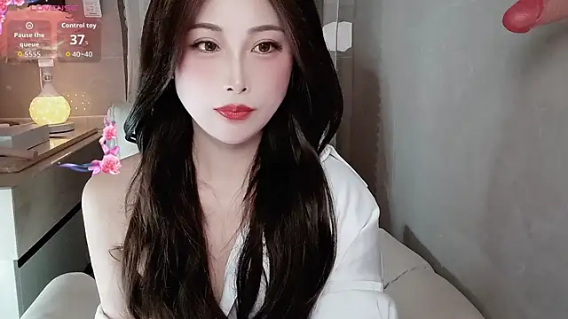 Snapshot of Blossom-666 chatting on 7, 2, 2026 Blossom-666 online show from 7, 2, 2026