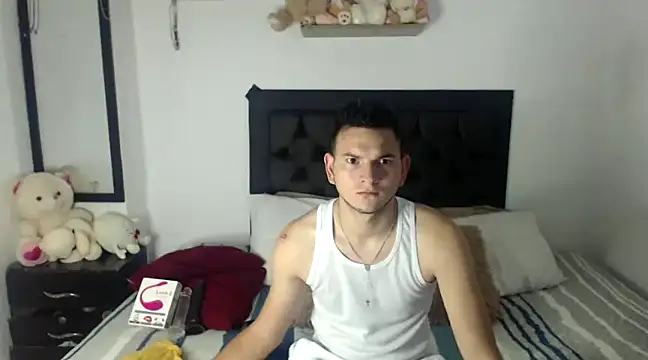 Latin Boy24 online show from 25, 2, 2025