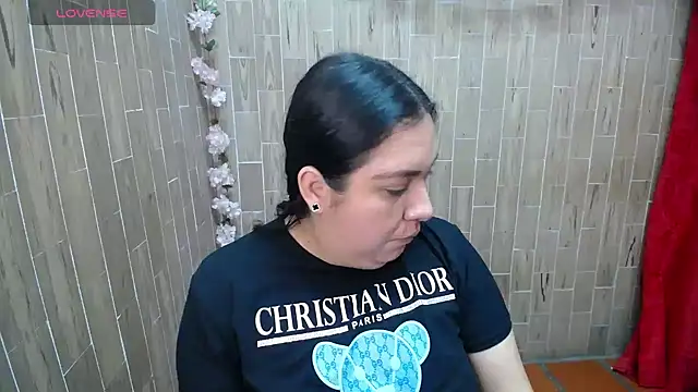 solyeria online show from 28, 4, 2026