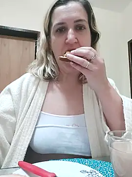 Snapshot of Bia_sexynovaes chatting on 2, 10, 2025 Bia sexynovaes online show from 2, 10, 2025