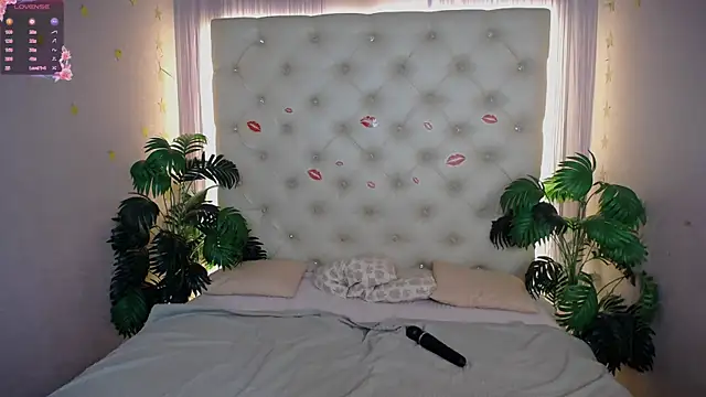 Snapshot of Lella_Ryann_ chatting on 9, 3, 2025 Lella Ryann online show from 9, 3, 2025