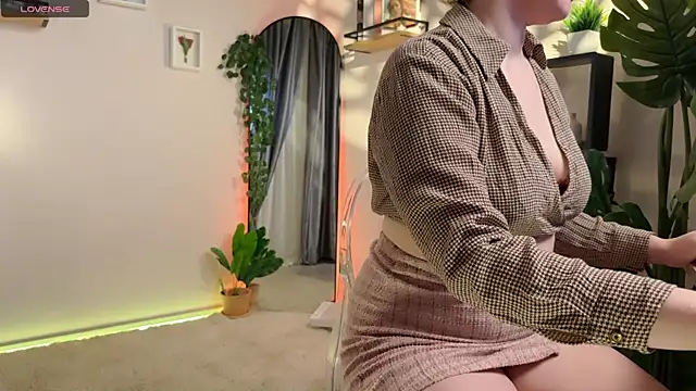 Snapshot of Lella_Ryann_ chatting on 19, 3, 2025 Lella Ryann online show from 19, 3, 2025