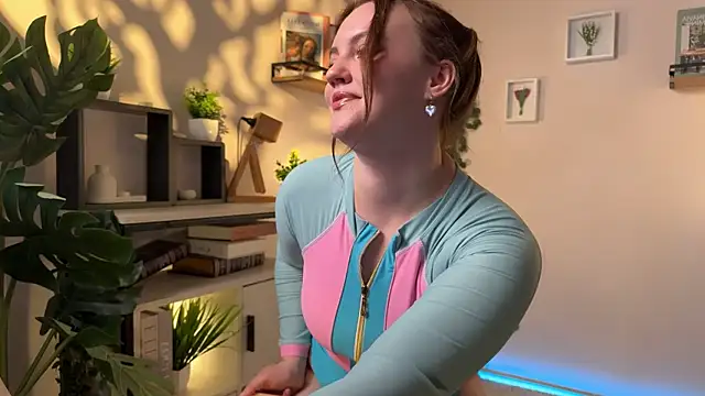 Snapshot of Lella_Ryann_ chatting on 1, 10, 2025 Lella Ryann online show from 1, 10, 2025