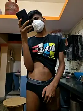 KissesBoyAD online show from 18, 12, 2024