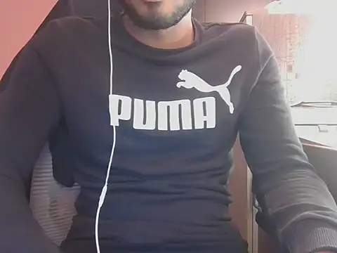 KissesBoyAD online show from 5, 1, 2026