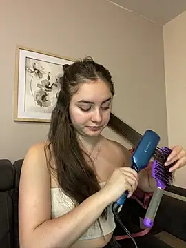 imlindapink online show from 24, 2, 2025