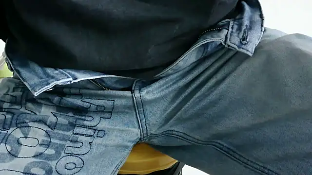 XiaoGuoGuo284512 online show from 23, 1, 2025