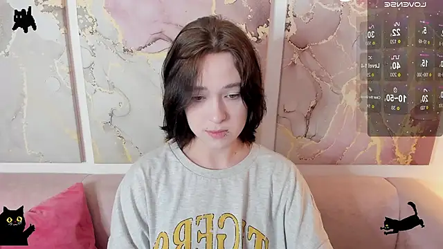Snapshot of fiamoory chatting on 12, 6, 2026 fiamoory online show from 12, 6, 2026