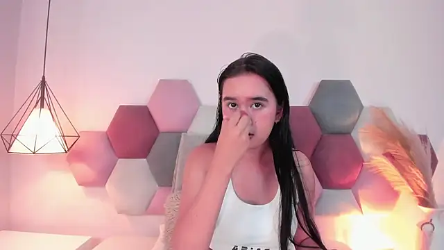 LaraGoldd online show from 14, 11, 2025