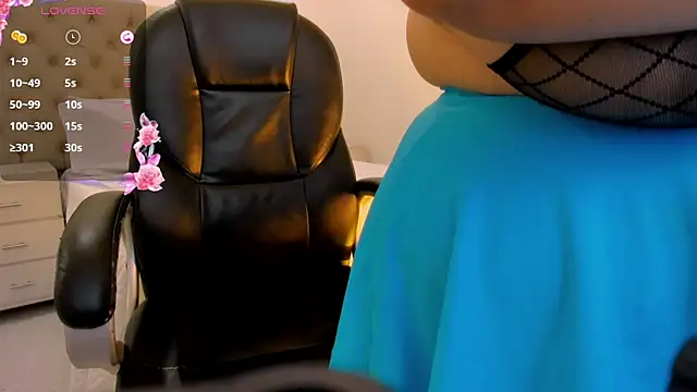 JulietaKane online show from 4, 2, 2025