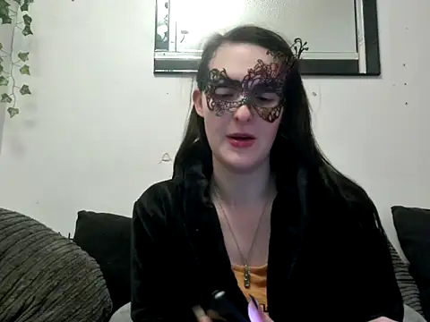 LexiSnowUK online show from 7, 1, 2025