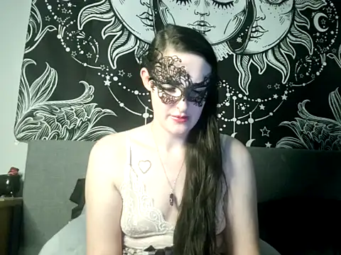 LexiSnowUK online show from 10, 2, 2025