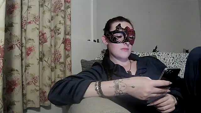 LexiSnowUK online show from 13, 4, 2026