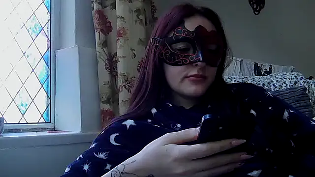 Snapshot of LexiSnowUK chatting on 28, 4, 2026 LexiSnowUK online show from 28, 4, 2026