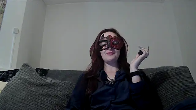 Snapshot of LexiSnowUK chatting on 10, 6, 2026 LexiSnowUK online show from 10, 6, 2026