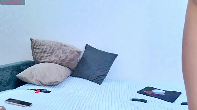 hard candyy online show from 23, 10, 2025