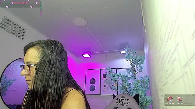 Tiara rr online show from 11, 1, 2026