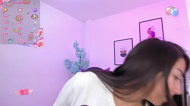 Ema louis  online show from 25, 1, 2025