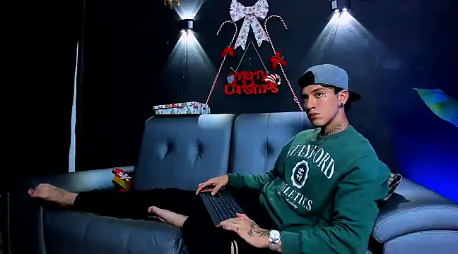 JUSTIN FULLER1 online show from 17, 12, 2024