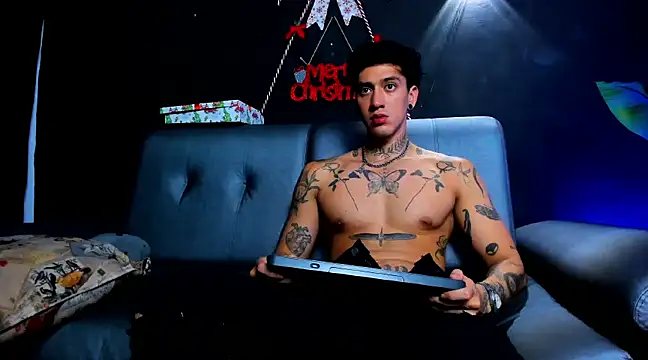 JUSTIN FULLER1 online show from 17, 12, 2024