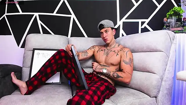 JUSTIN FULLER1 online show from 2, 3, 2025