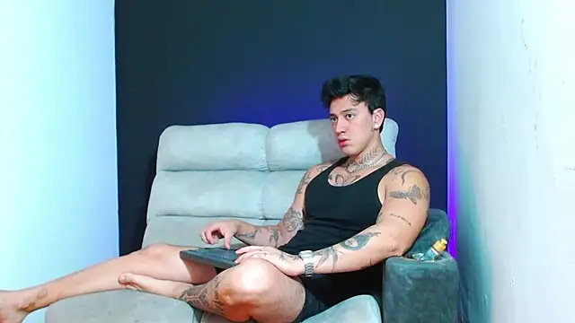 JUSTIN FULLER1 online show from 5, 2, 2026