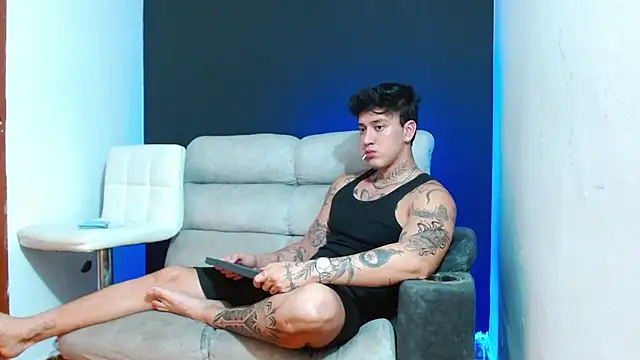 JUSTIN FULLER1 online show from 22, 4, 2026